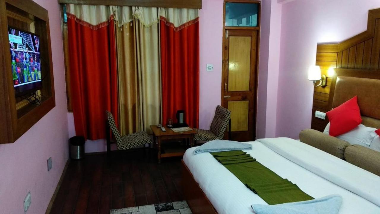 Dormico'S Hotel Snowbird Manāli Eksteriør billede