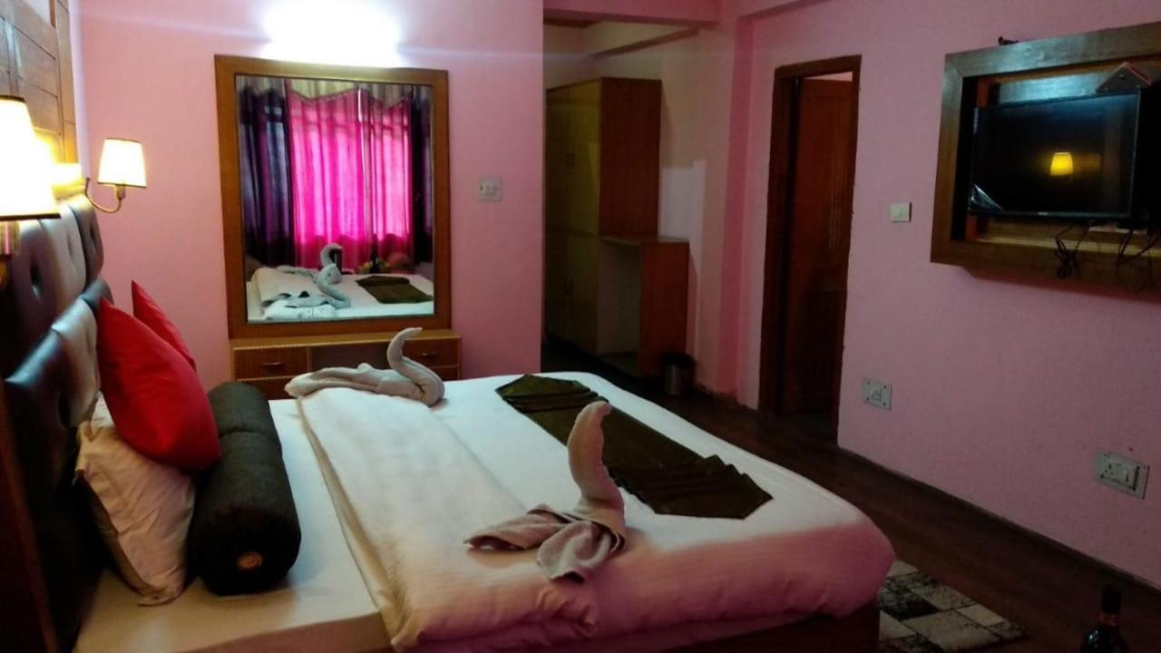 Dormico'S Hotel Snowbird Manāli Eksteriør billede