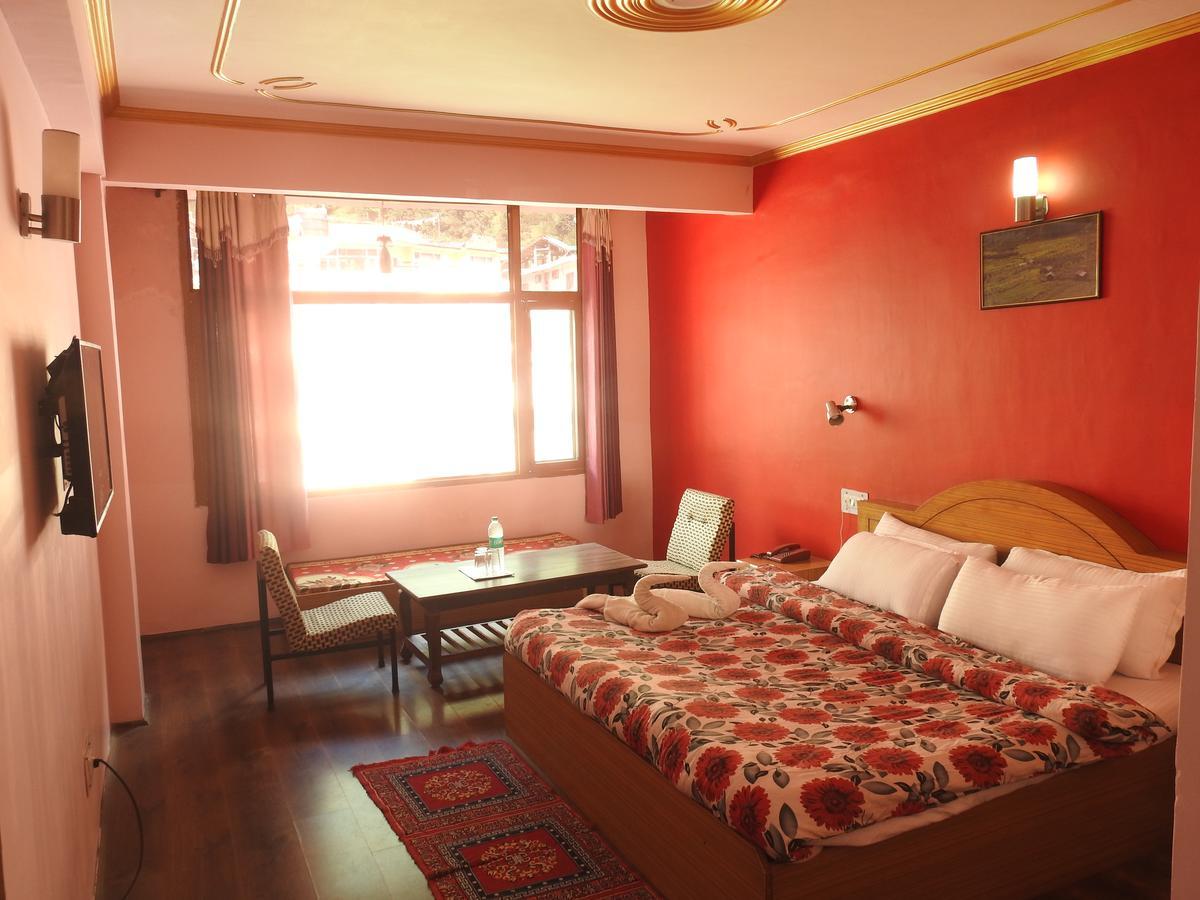 Dormico'S Hotel Snowbird Manāli Eksteriør billede